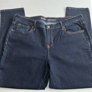 EUC Dark wash Curvy Jeans. 1115